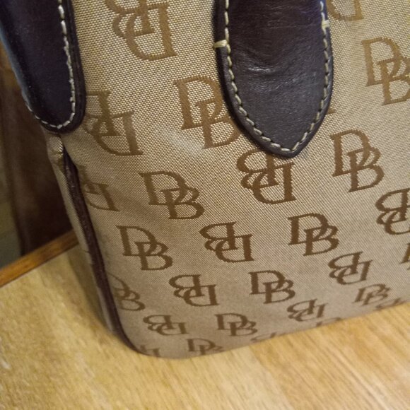 AUTHENTIC DOONEY & BOURKE SIGNATURE MONOGRAM w BUCKLE SATCHEL BAG HANDBAG PURSE - Picture 3 of 10